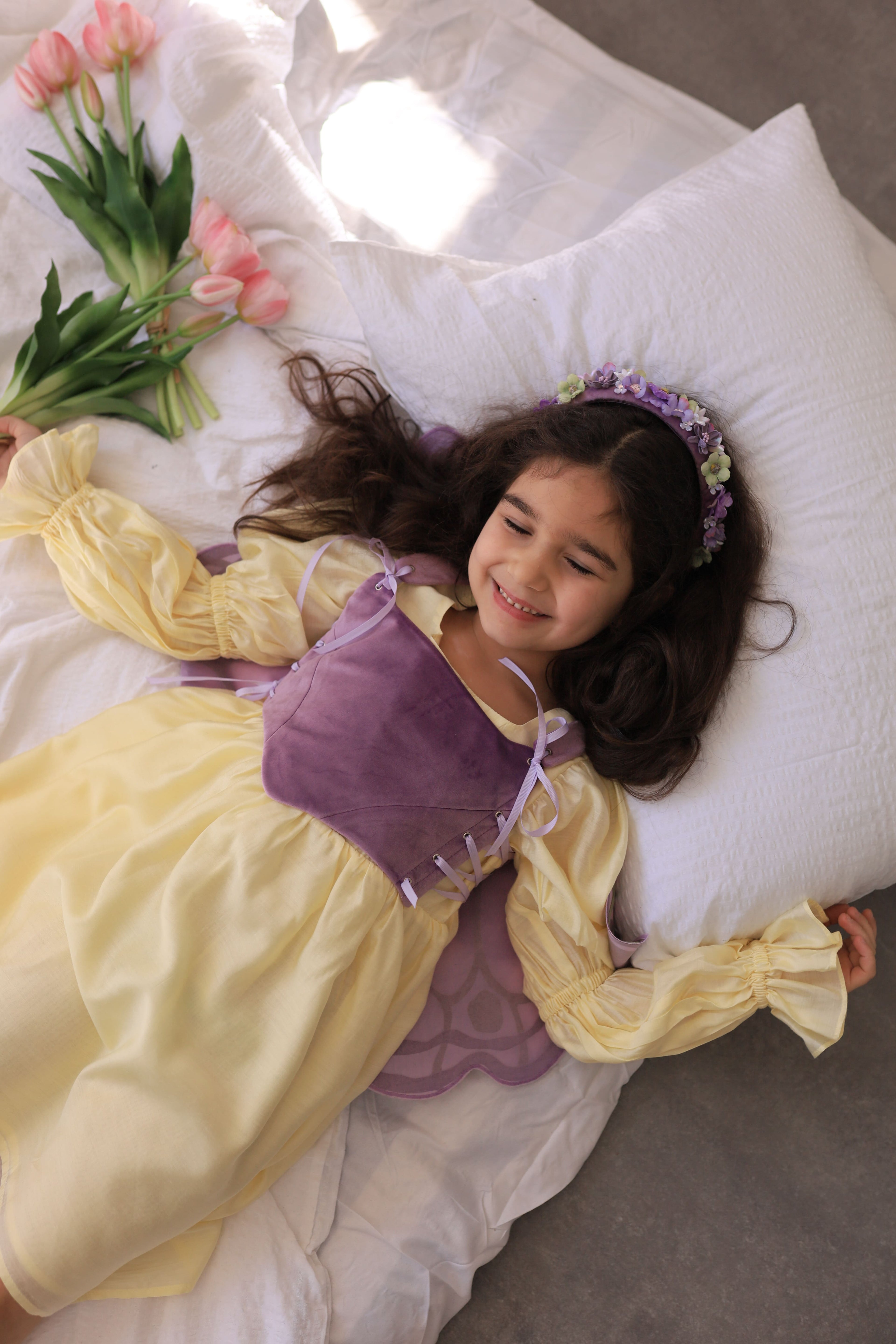 Крила на корсеті бузкові